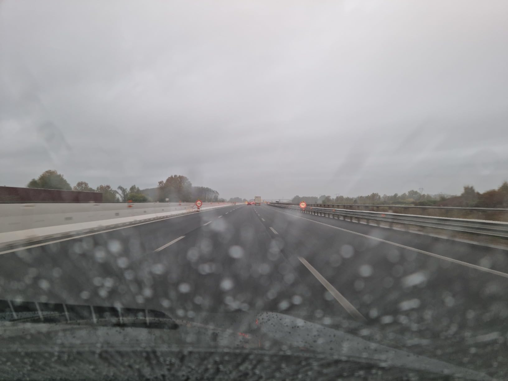Pioggia che scivola via